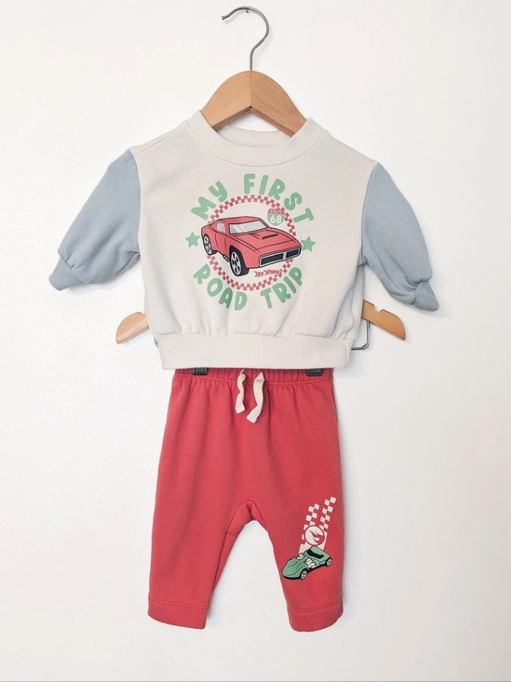 Hot Wheels Graphic Matching Sweater & Sweatpants Set